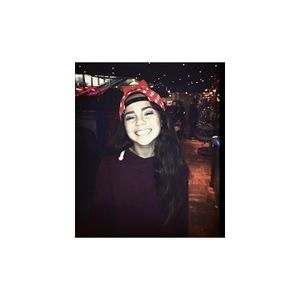 Meet your Posher, Estefania